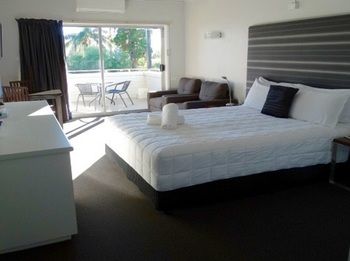 The Esplanade Motel - Formerly Eco-Inn Warners Bay - Accommodation Port Macquarie 3