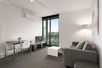 Docklands Private Collection Of Apartments - Digital Harbour - Accommodation Noosa 1