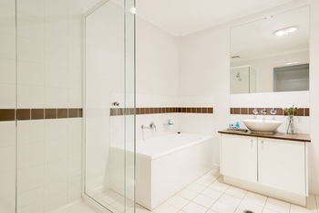 Apartments  Glen Waverley - Dalby Accommodation