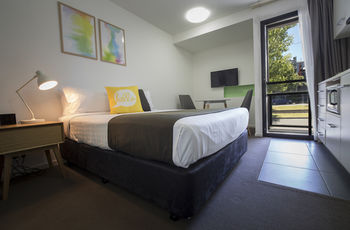 City Edge North Melbourne - Accommodation NT 16