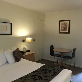 Eltham Gateway Hotel - Accommodation NT 11