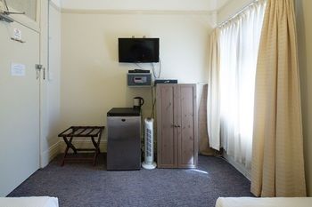 Neutral Bay Lodge - Accommodation Noosa 6