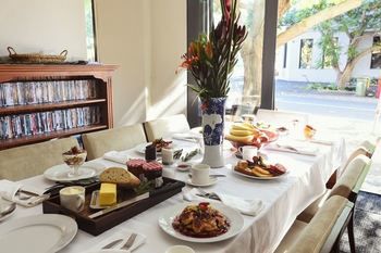 Lily Sands Inn - Tweed Heads Accommodation 2
