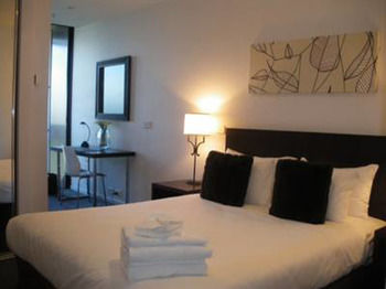 Docklands Executive Apartments - Accommodation Port Macquarie 35