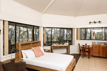 Federation Gardens & Possums Hideaway - Accommodation NT 34