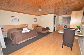 Black Gold Motel - Accommodation Tasmania 23