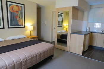 Waldorf Drummoyne Serviced Apartments - Accommodation NT 8