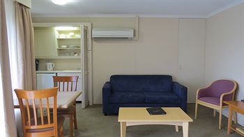 Waldorf Wahroonga Residential - Accommodation NT 11