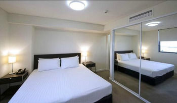 Chifley Executive Suites - Accommodation Tasmania 13