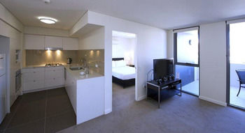 Chifley Executive Suites - Accommodation Tasmania 16
