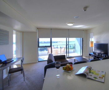 Chifley Executive Suites - Accommodation Tasmania 18