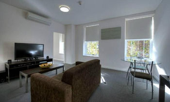Chifley Executive Suites - Accommodation Tasmania 22