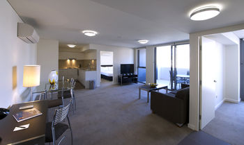 Chifley Executive Suites - Accommodation Tasmania 1