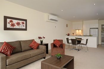 Apartments @ Glen Central ViQi - Accommodation Tasmania 9