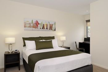 Apartments @ Glen Central ViQi - Accommodation NT 11