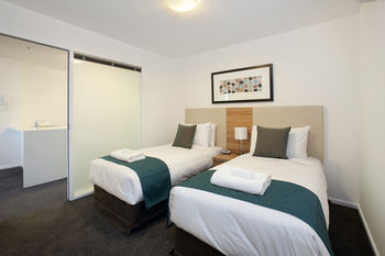 Melbourne Short Stay Apartments MP Deluxe - Accommodation Mermaid Beach 5