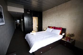 St Kilda Beach House @ Hotel Barkly - Hostel - Tweed Heads Accommodation 22