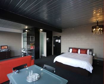 St Kilda Beach House @ Hotel Barkly - Hostel - Tweed Heads Accommodation 24