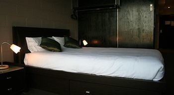 St Kilda Beach House @ Hotel Barkly - Hostel - Tweed Heads Accommodation 25