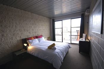 St Kilda Beach House @ Hotel Barkly - Hostel - Accommodation Port Macquarie 31