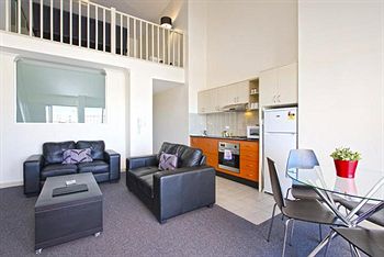 Ryals Serviced Apartments Camperdown - Accommodation Port Macquarie 7