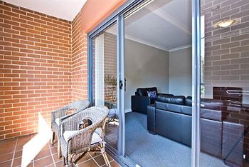 Ryals Serviced Apartments Camperdown - Accommodation Noosa 9