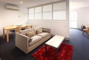 Crown On Darby - Accommodation Port Macquarie 5