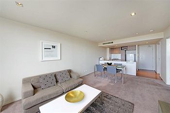 Wyndel Apartments - Harbour Watch - Accommodation Tasmania 11