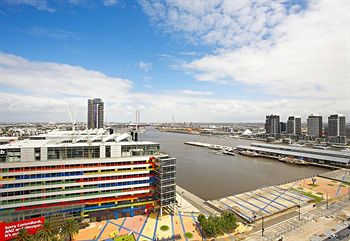 Astra Apartments - Docklands - Accommodation NT 0