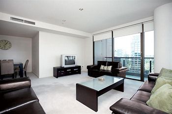 Astra Apartments - St Kilda Rd - Accommodation NT 15