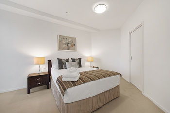Docklands Private Collection Of Apartments - NewQuay - Accommodation Tasmania 16