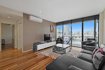Docklands Private Collection Of Apartments - NewQuay - Accommodation Tasmania 23