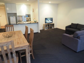 Melbourne City Stays - Tweed Heads Accommodation 131