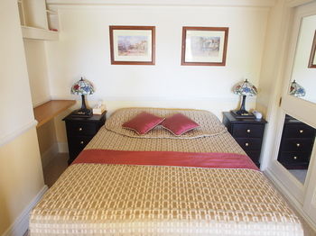 The Charrington Boutique Hotel - Accommodation NT 32