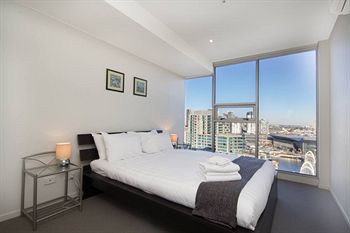 Melbourne Holiday Apartments At McCrae Docklands - Accommodation NT 1