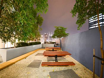 Melbourne Holiday Apartments At McCrae Docklands - Accommodation NT 16