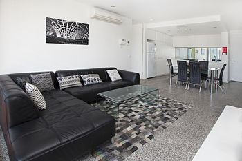 Melbourne Holiday Apartments At McCrae Docklands - Accommodation NT 18