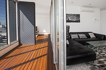 Melbourne Holiday Apartments At McCrae Docklands - Accommodation Noosa 19