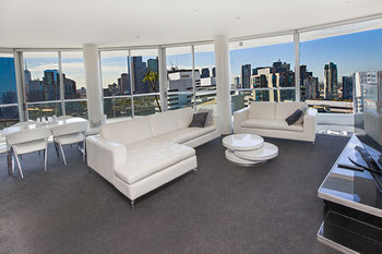 Melbourne Holiday Apartments At McCrae Docklands - Accommodation NT 22
