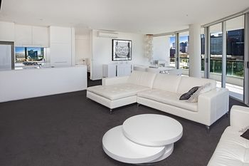 Melbourne Holiday Apartments At McCrae Docklands - Accommodation NT 23
