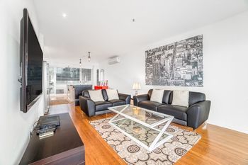 Melbourne Holiday Apartments At McCrae Docklands - Accommodation Noosa 32