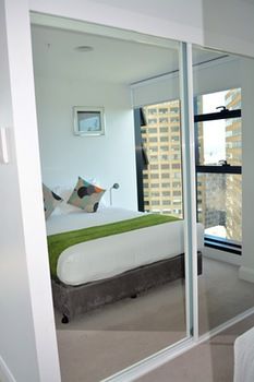 Apartments Melbourne Domain - CBD - Accommodation Noosa 18