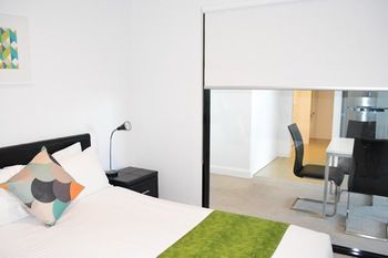 Apartments Melbourne Domain - CBD - Accommodation Noosa 26