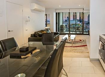 Melbourne Holiday Apartments At Northbank â€“ Downie Street - Accommodation Tasmania 17