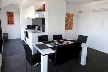 Aura On Flinders Serviced Apartments - Tweed Heads Accommodation 6