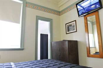 Hotel Gosford - Accommodation Port Hedland