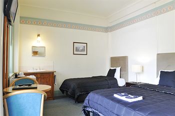 Hotel Gosford - Accommodation Mermaid Beach 19