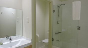H Boutique Hotel - Accommodation Port Macquarie 10