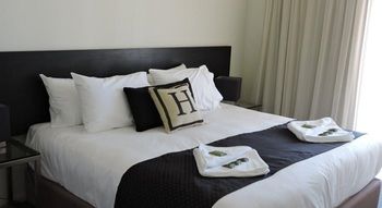 H Boutique Hotel - Accommodation Mermaid Beach 13