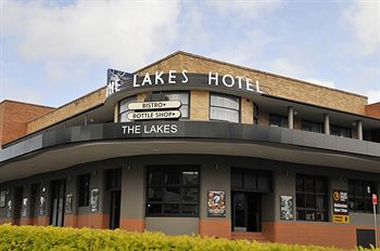 The Lakes Hotel - Tweed Heads Accommodation 1